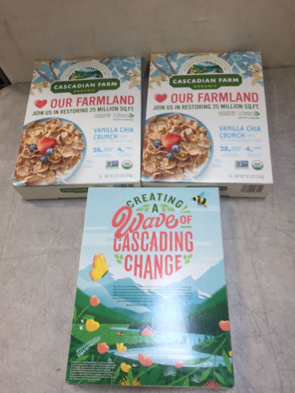 Photo 1 of Cascadian Farm Organic Vanilla Chia Crunch, Whole Grain Oats, 12.5 oz 3 pack exp- 12/2022