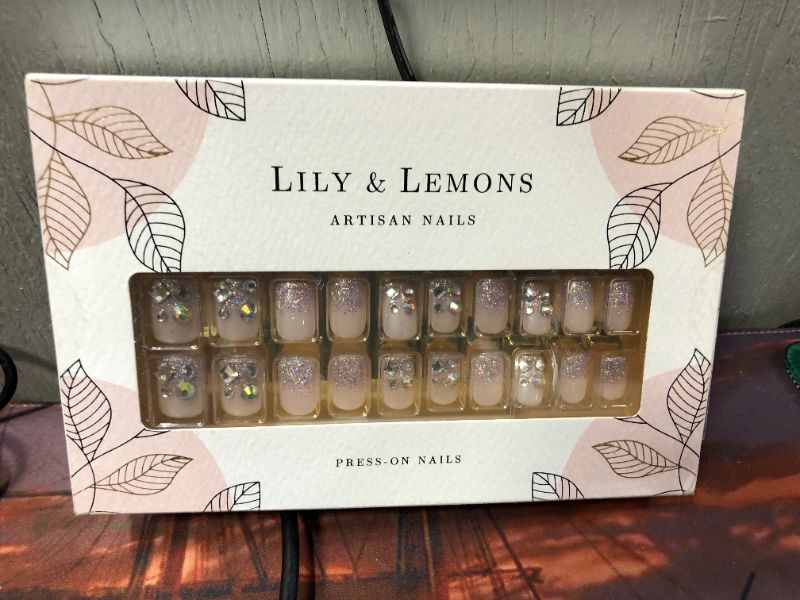 Photo 2 of Lily Lemons Premium Salon Press On Nails 30 pcs Short Oval Round Squoval Design, Comfortable Fit, Gel Glossy Beige Gold Glitter Nail Art, Handcrafted Gemstones, Fake Nails False Nails Stick On Nails
