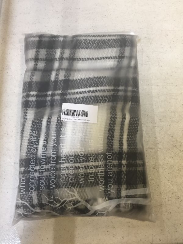 Photo 2 of WANDER AGIO WOMENS WARM BLANKET SCARF BLACK/GREY/WHITE