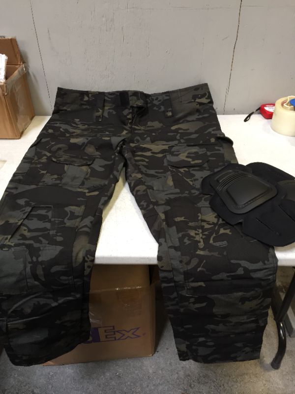 Photo 1 of Mens Tactical Pants with Kneepads Size XXL
