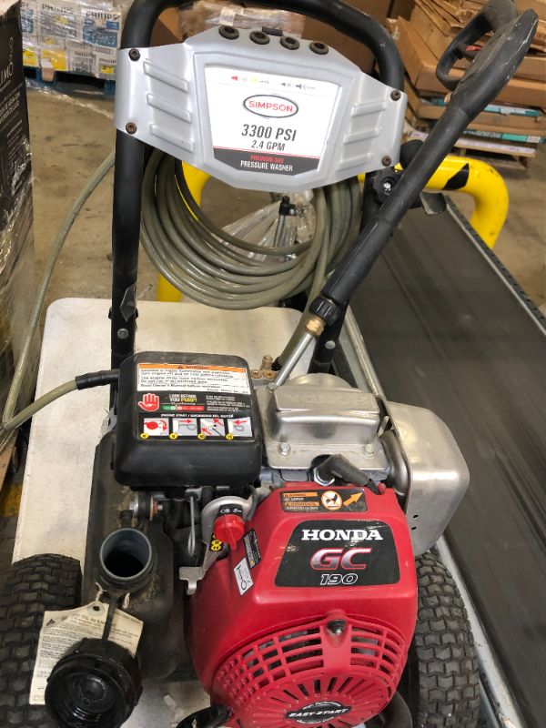 Photo 1 of simpson 3300 psi model ms61049 pressure washer 
