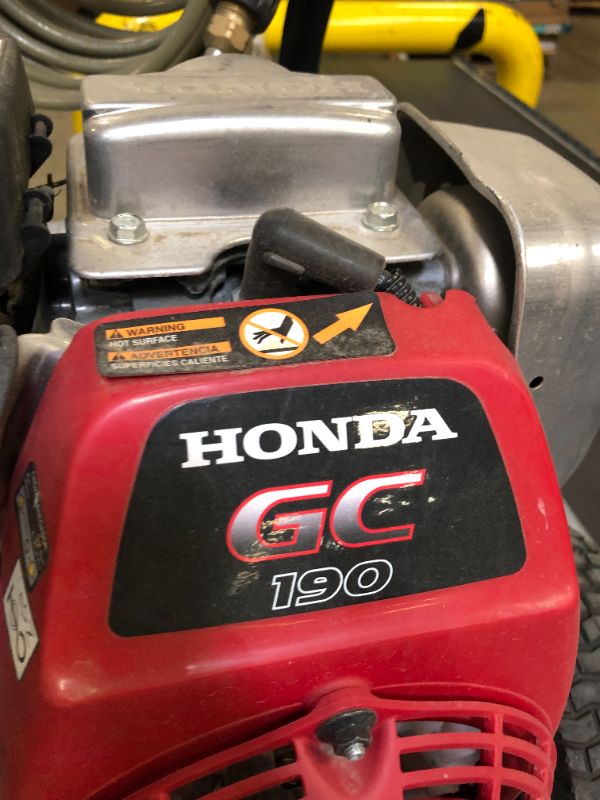 Photo 1 of simpson 3300 psi model ms61049 pressure washer 
