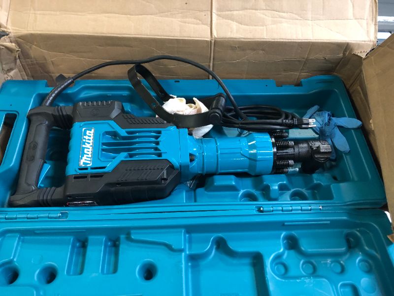 Photo 1 of Makita 1700w Electric Jack Hammer Point & Chisel Kit w/ Case