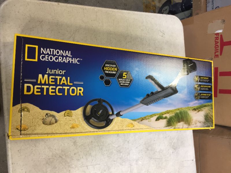 Photo 3 of NATIONAL GEOGRAPHIC Metal Detector for Kids with 7.5" Waterproof Dual Coil, Adjustable Lightweight Design, Great for Treasure Hunting Beginners, with 5 Replica Gold Doubloons , Black
