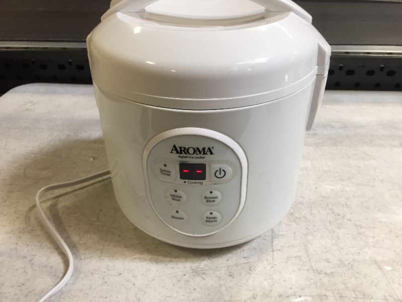 Photo 2 of Aroma Housewares 8-Cup (Cooked) (4-Cup UNCOOKED) Digital Rice Cooker and Food Steamer (ARC-914D),White
