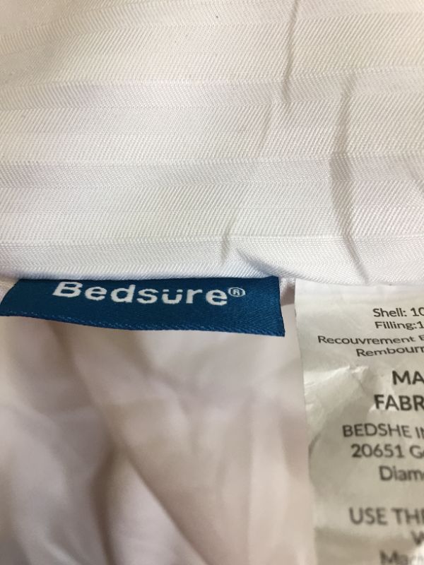 Photo 2 of Bedsure Queen Comforter  Quilted White Comforters Queen Size, All Season Down Alternative Queen Size Bedding Comforter
