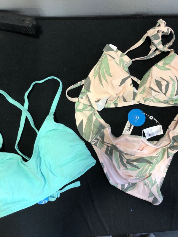 Photo 5 of Womens Bathing Suit Swimwear Green Top NEW Size Medium