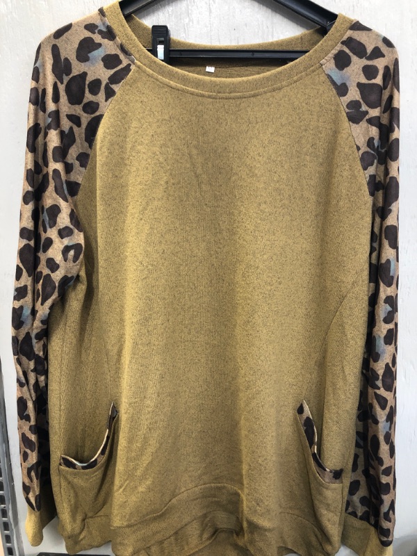 Photo 1 of Womens Long Sleeve Sweater NEW Size XL