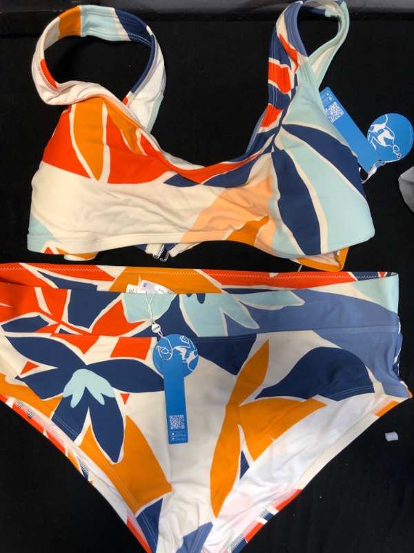 Photo 1 of 2 Piece Bathing Suit Swimwear NEW Size 2X