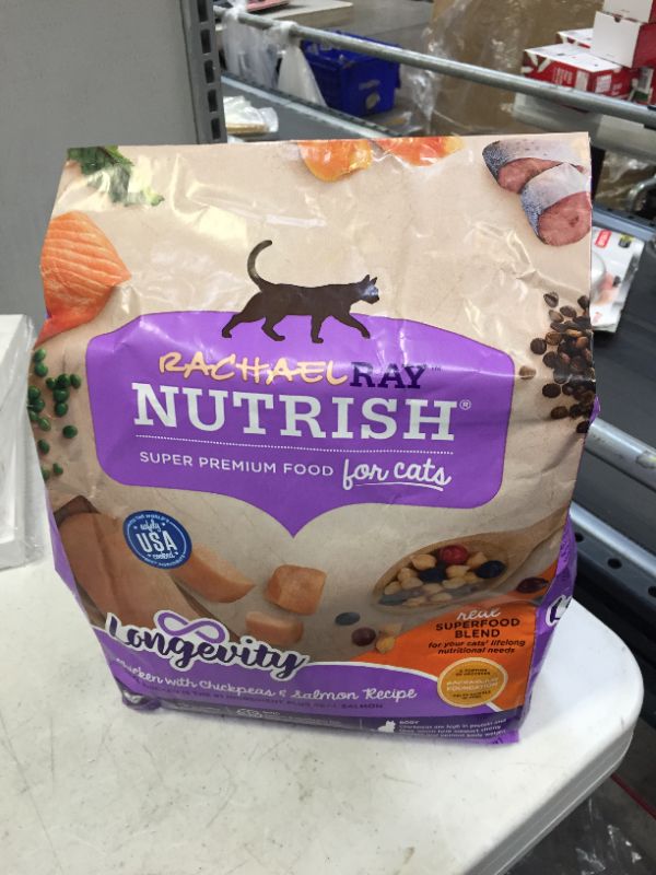 Photo 2 of Rachael Ray Nutrish Longevity Dry Cat Food, Chicken, Chickpea & Salmon Recipe, 6-Pound Bag--bb MARCH 2022
