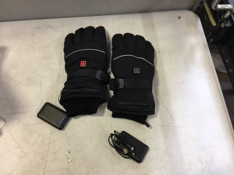 Photo 1 of generic heating gloves with batteries 