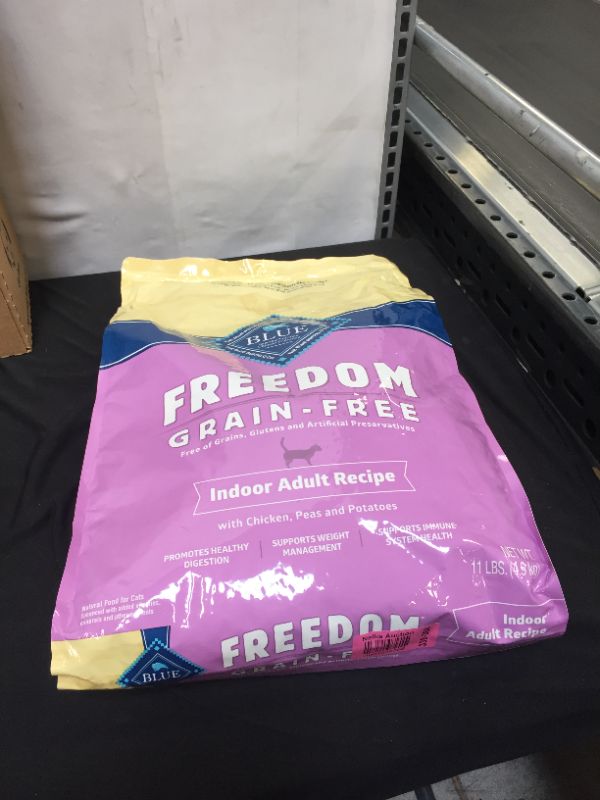 Photo 2 of Blue Buffalo Freedom Grain Free Natural Indoor Adult Dry Cat Food EXP 02SEP2022
