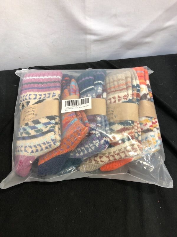 Photo 1 of Justay 5 Pairs Winter Womens Wool Socks Vintage Warm Socks Thick Cozy Socks Knit Casual Crew Socks Gifts for Women
- one size 
