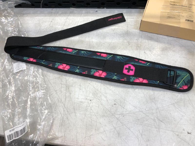 Photo 1 of Harbinger Foam Core Belt 4.5-Inch Weight Lifting and Workout Belt
MEDIUM