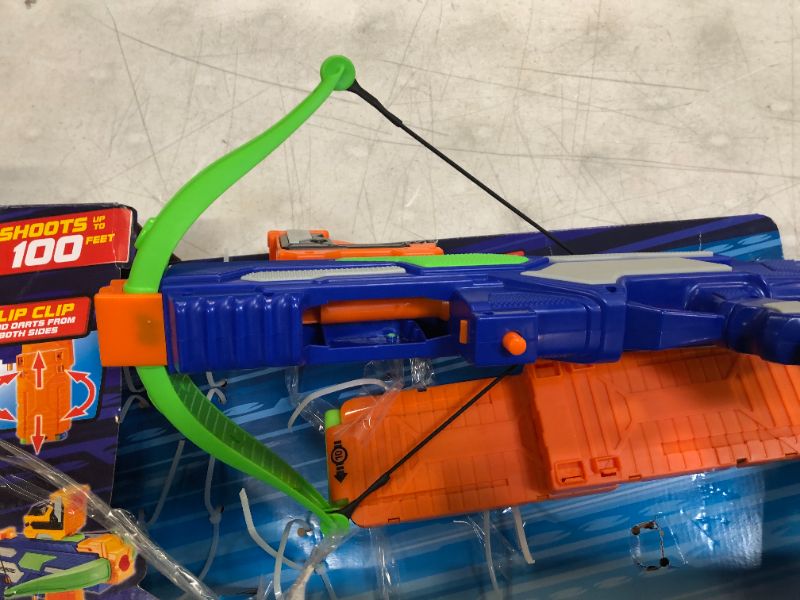 Photo 3 of Adventure force crossbow with darts and clips, battery operated