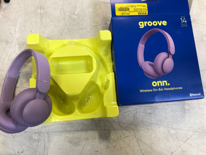 Photo 2 of Groove onn. Wireless on-Ear Headphones
