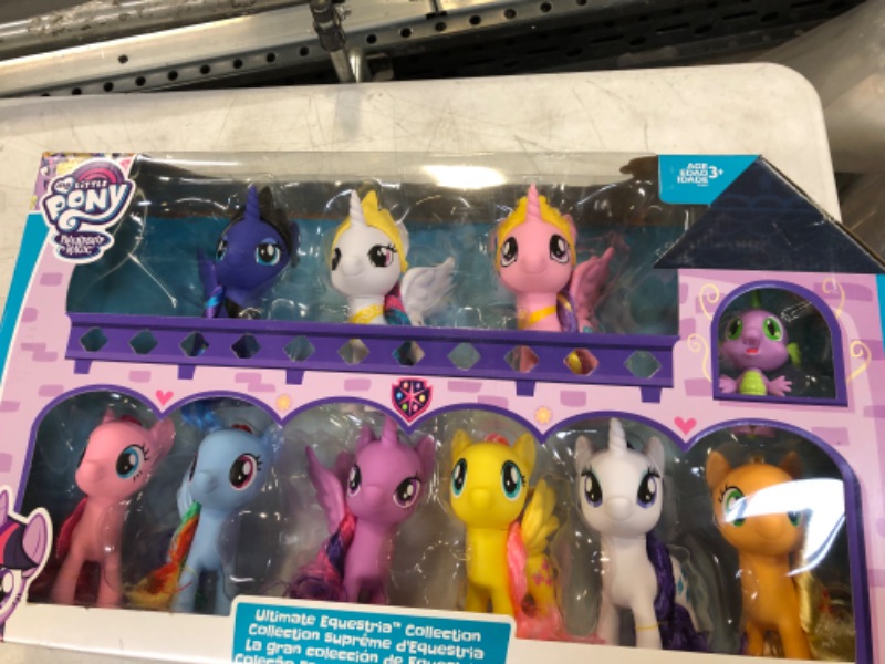 Photo 2 of My Little Pony Friendship Is Magic Toys Ultimate Equestria Collection
