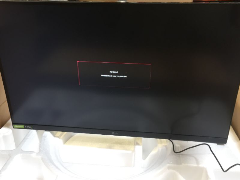 Photo 7 of LG 27GN650-B Ultragear Monitor 27” FHD (1920 x 1080) IPS Display, 144Hz Refresh Rate, NVIDIA G-SYNC, AMD FreeSync Premium, Tilt/Height/Pivot Adjustable Stand - black
