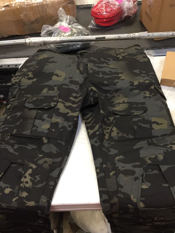 Photo 1 of 2xl tactical pants with knee pads 