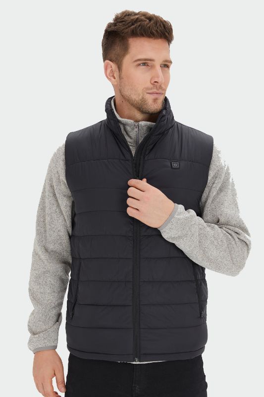 Photo 1 of xl MEN'S HEATED VEST - BLACK - BATTERY INCLUDED
