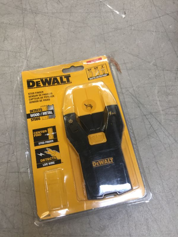 Photo 2 of DeWalt 6.3 in. L x 4.2 in. W Stud Finder 3/4 in. 1 pc.