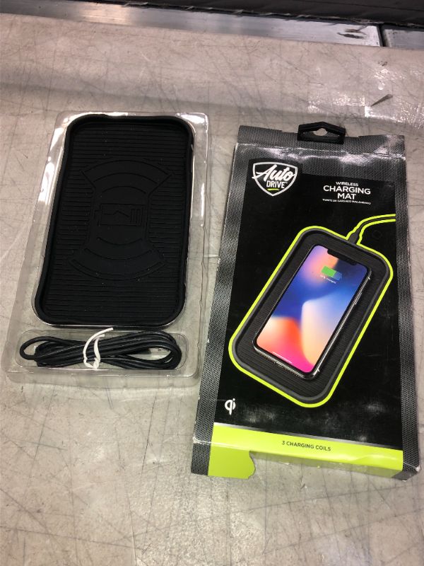 Photo 1 of AUTO DRIVE WIRELESWS CHARGING MAT