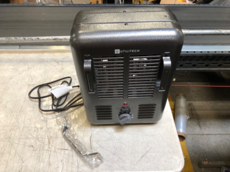 Photo 3 of Utilitech 1500-Watt Utility Fan Utility Indoor Electric Space Heater with Thermostat
