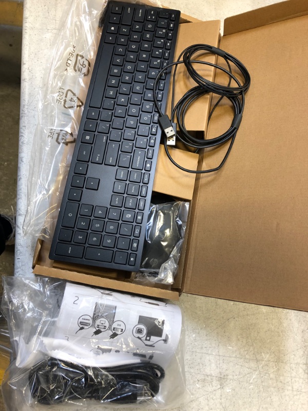 Photo 7 of HP Pavilion Desktop TP01-2155m PC wired keyboard and mouse included / MONITOR NOT INCLUDED TESTED TOWER ON SEPERATE MONITOR FOR TOWERS FUNCTION . DOES NOT COME WITH MONITOR CONNECTION CORD 
