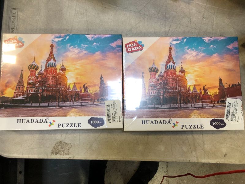 Photo 2 of HUADADA 1000 Piece Puzzles for Adults Intellectual Fun Toys Jigsaw Puzzles Games - Saint Basil's Cathedral 2PK
