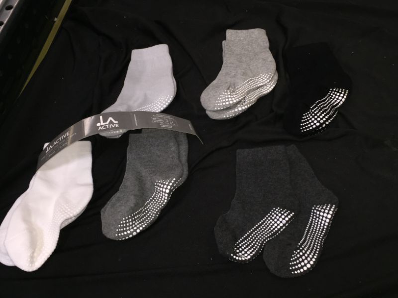 Photo 2 of LA Active Athletic Crew Grip Socks - Cozy Warm Non Slip Socks - Baby Toddler Infant Newborn Kids Boys Girls
12-36 MONTHS