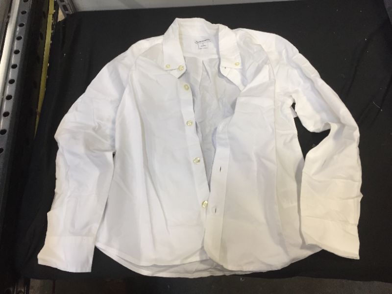 Photo 1 of Amazon Essentials Boys' Uniform Long-Sleeve Woven Oxford Button-Down Shirts
