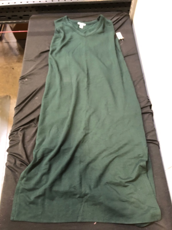 Photo 1 of Generic Green Sleeveless Sleep Shirt. Medium