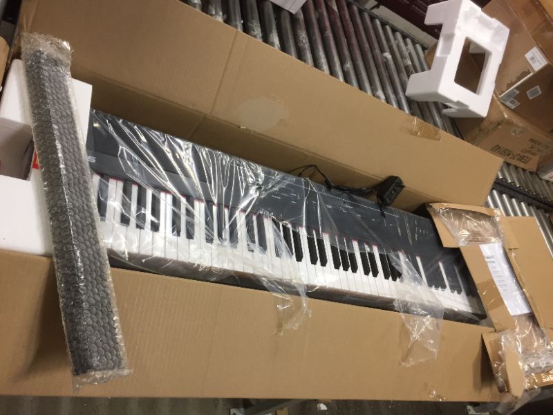 Photo 3 of Alesis Recital – 88 Key Digital Piano Keyboard with Semi Weighted Keys, 2x20W Speakers, 5 Voices, Split, Layer and Lesson Mode, FX and Piano Lessons
