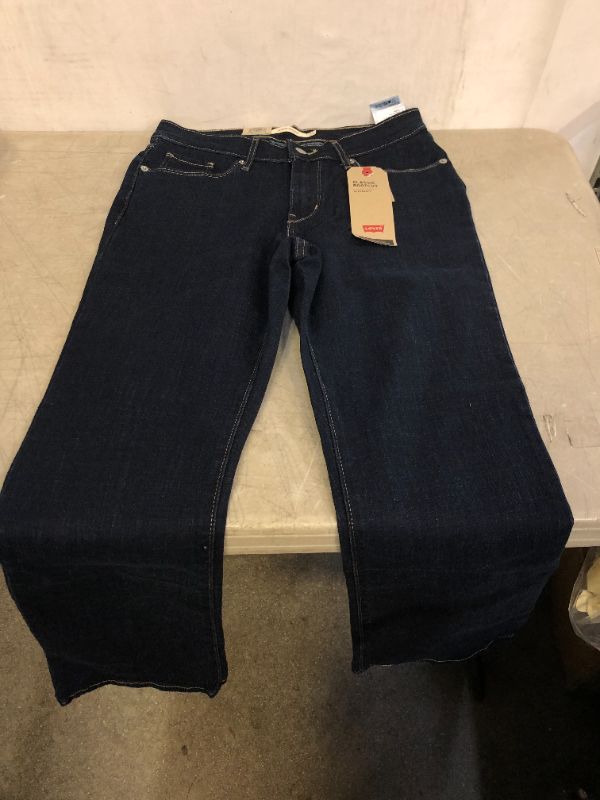 Photo 2 of Levi’s Women's Classic Bootcut Jeans Size: 4 Short