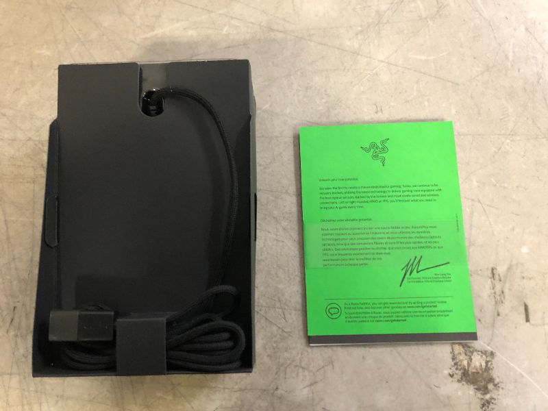 Photo 4 of Razer DeathAdder V2 Gaming Mouse for PC

