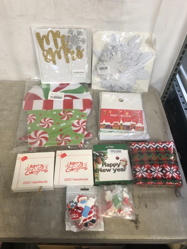 Photo 1 of 10PC LOT, MISC CHRISTMAS ITEMS, SOLD AS IS 