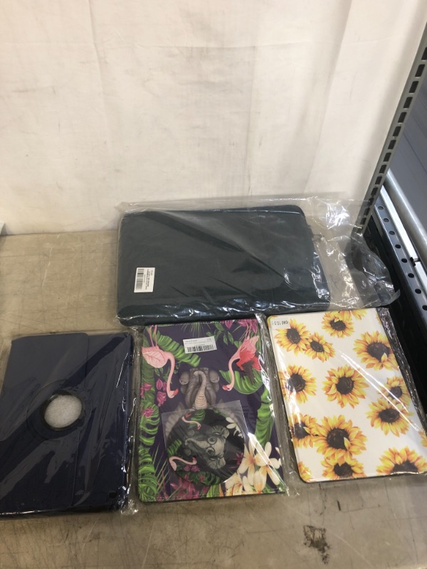 Photo 1 of 4PC LOT, MISC IPAD AND LAPTOP CASE, SIZES UNKNOWN, SOLD AS IS 