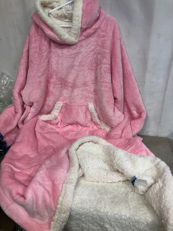 Photo 1 of Bedsure Wearable Blanket Hoodie - Long-Length Hooded Blanket Sweatshirt for Women Men Teens Sherpa Fleece Blanket Jacket
SIZE OVERSIZED 