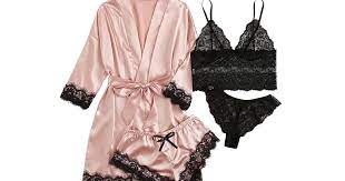 Photo 1 of SOLY HUX Women's Satin Pajama Set 4pcs Floral Lace Trim Cami Lingerie Sleepwear with Robe
SIZE XL 