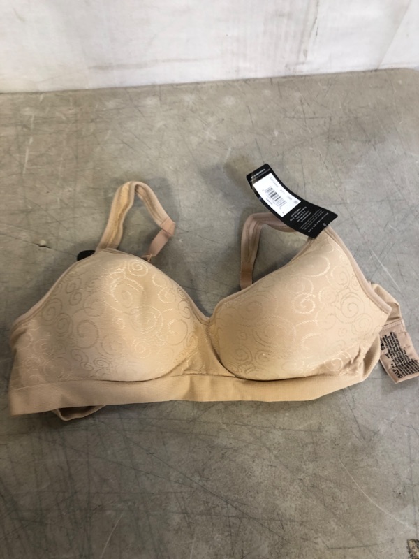 Photo 2 of Bali Women's Comfort Revolution Wirefree Bra DF3463
SIZE 38B