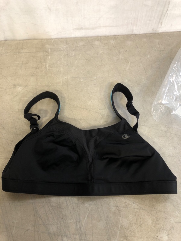 Photo 1 of CHAMPION SPORTS BRA WITH HOOK ON THE BACK, SIZE 36C