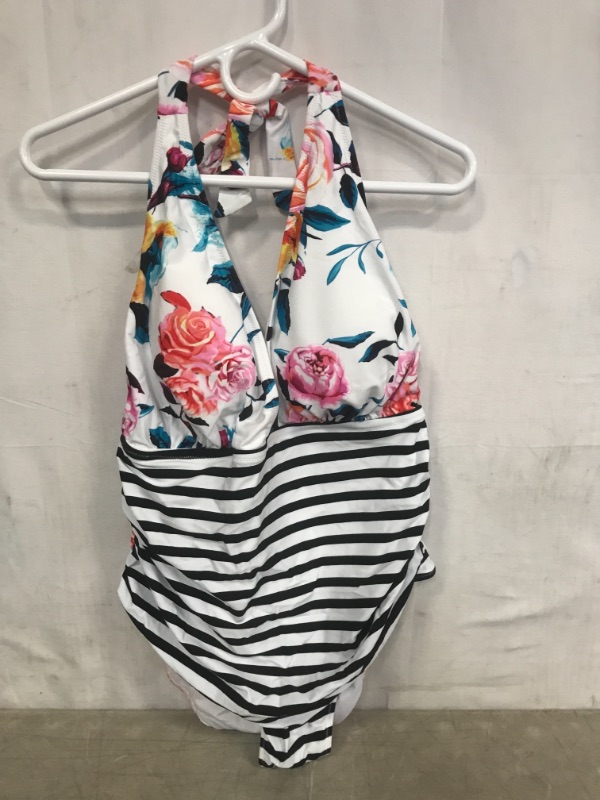 Photo 1 of CUPSHE Women's One Piece Swimsuit Halter Tie Back Floral Print Beachwear Bathing Suits
SIZE 2X