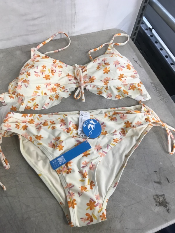 Photo 1 of CUPSHE YELLOW FLORAL BIKINI SIZE L