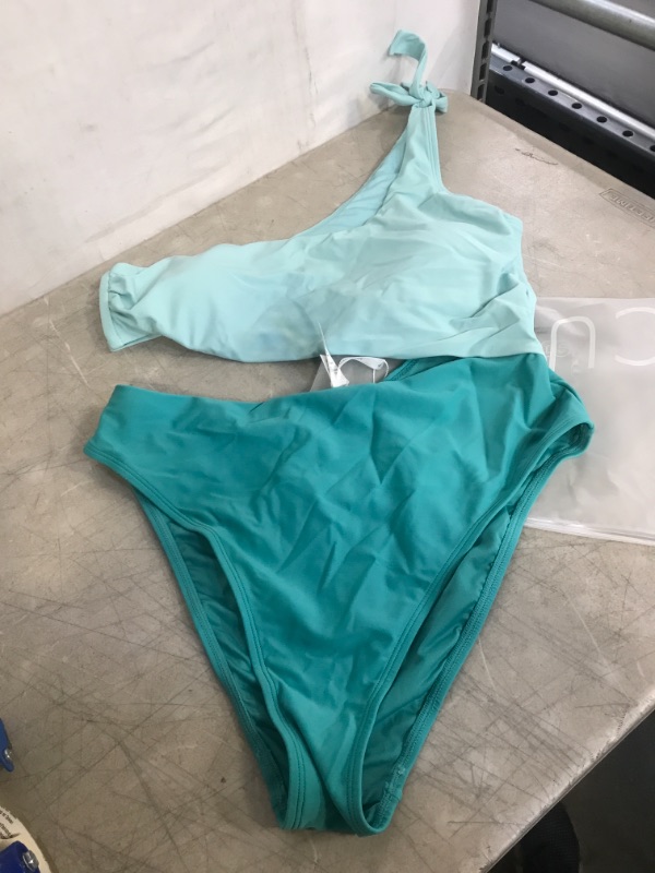 Photo 1 of WOMEN' 1PC BATHING SUIT, SIZE XL