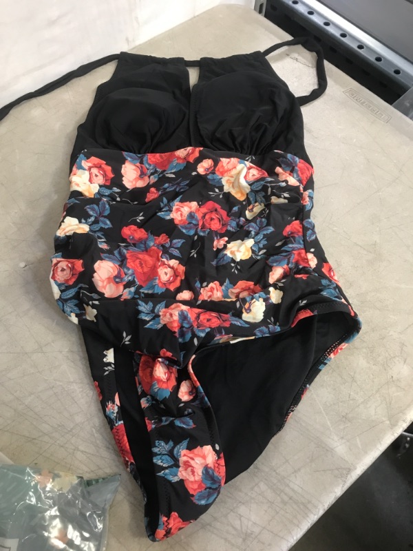 Photo 1 of CUPSHE 1 PIECE FLORAL PRINT BATHING SUIT, SIZE M