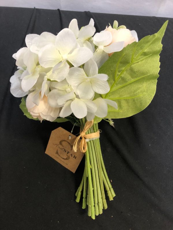 Photo 2 of ANDSTAR Wedding Flowers Summer Flowers Artificial Hydrangea 14 Heads,Fake Silk Rose Jasmine Wild Natural Bouquet ,Wedding Home Decoration Garden?Champagne White + White + White Green?
