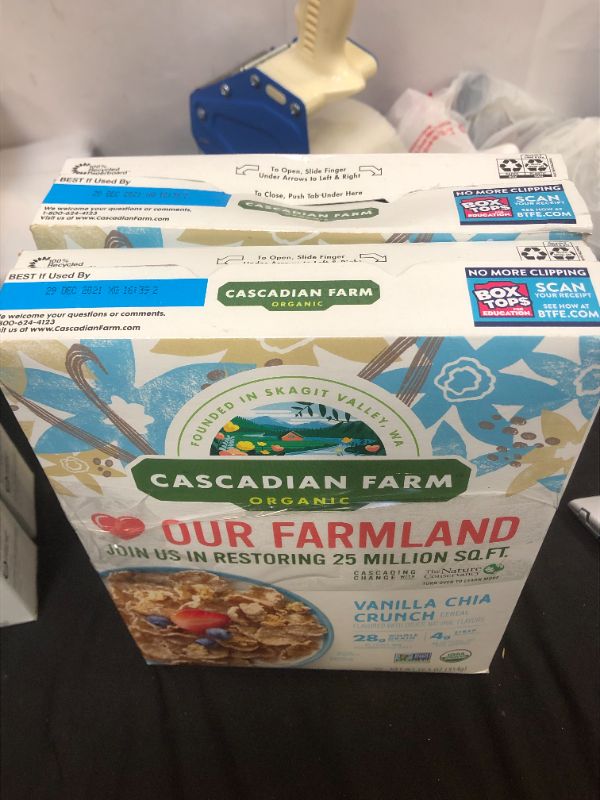 Photo 1 of 2 PACK Cascadian Farm Organic Vanilla Chia Crunch, Whole Grain Oats, 12.5 oz 
EXP DEC 2021