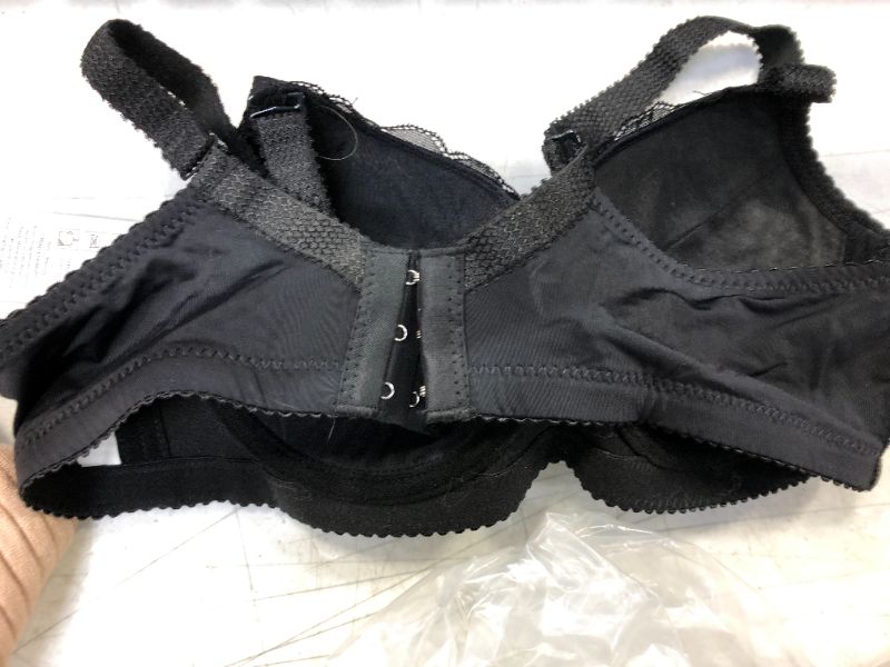 Photo 2 of Black Women's Bra Size 38/85