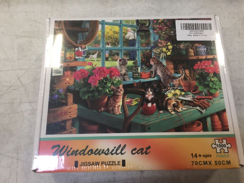 Photo 1 of CAT AT PLAY PUZZLE 1000 PCS 