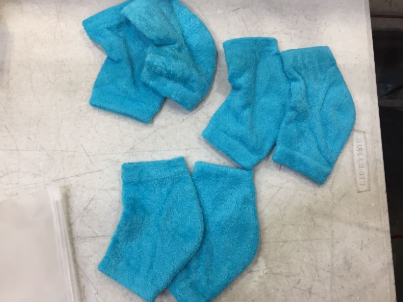 Photo 2 of Moisturizing Socks,Spa Heel Socks,3 Pairs Gel Socks For Cracked Heel Repair Gel Lining Infused with Vitamins to Heal and Treat Dry(Fuzzy Blue)